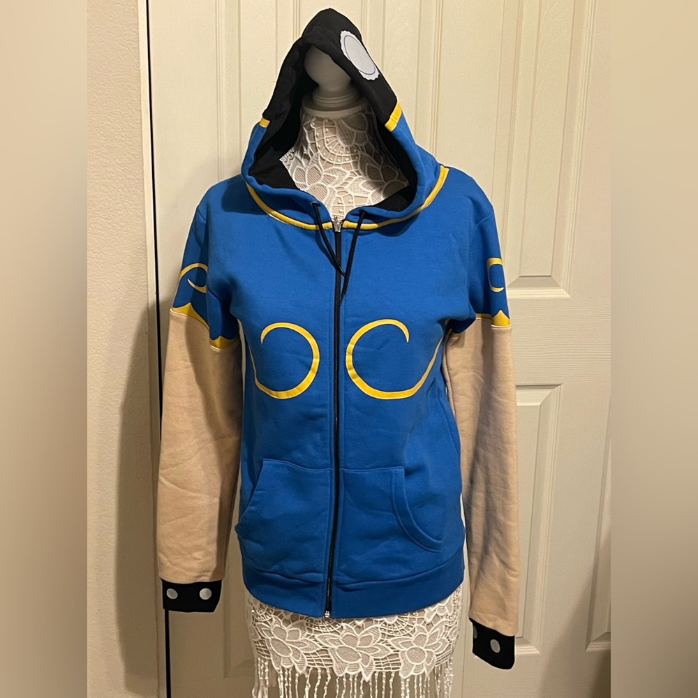 Numskull Street Fighter Chun-Li Hoodie Med Video Game